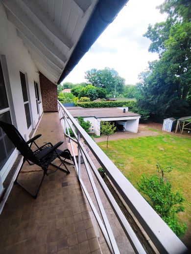 Stilvolles Einfamilienhaus in Oberneuland – Balkon