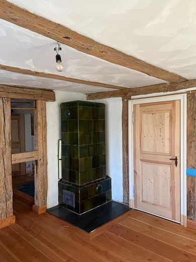Historisches Landhaus in Mecklenburg-Vorpommern - ruhig gelegen, stündlich per Bahn erreichbar – Südwestzimmer mit Holzofen