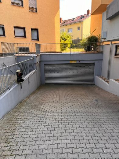 Schöne und helle 2,5 teilmöblierte Zimmer-Wohnung mit Küche, Balkon und Tiefgarage in Leonberg – Foto 15