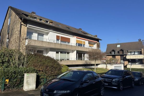 Geräumige 4-Zimmer-Wohnung mit Balkon und Gartennutzung nahe Unterbacher See