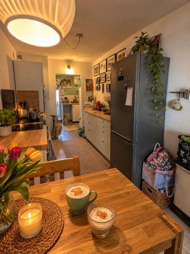Attraktive Dachgeschosswohnung in zentraler Lage – Foto 3