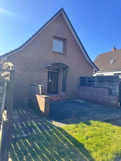 Charmante maison individuelle à Reinfeld – grand terrain, très bien isolée et immédiatement habitable ! – Foto 3