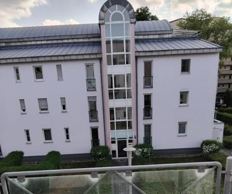 гарні 1-кімнатні апартаменти в Регенсбурзі — чудове розташування