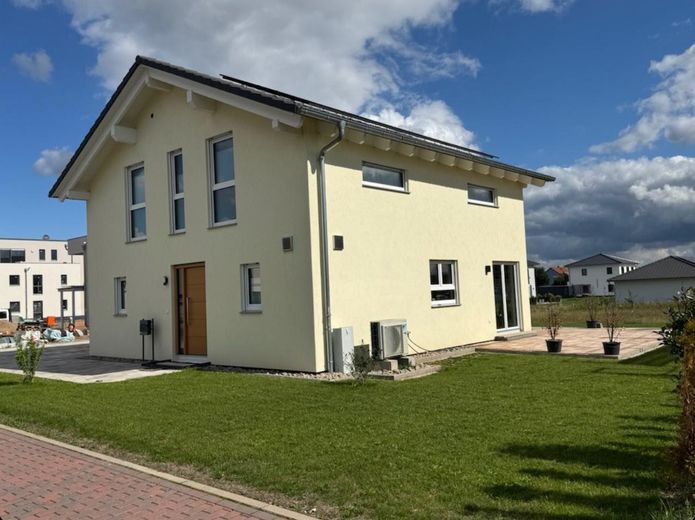 Effizienzhaus 40 Plus - keine Provision - Bezugsfertig - EH40+ – Front