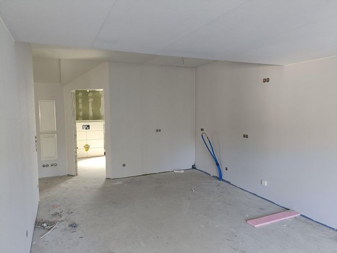 Wohnzimmer mit Küche (2)