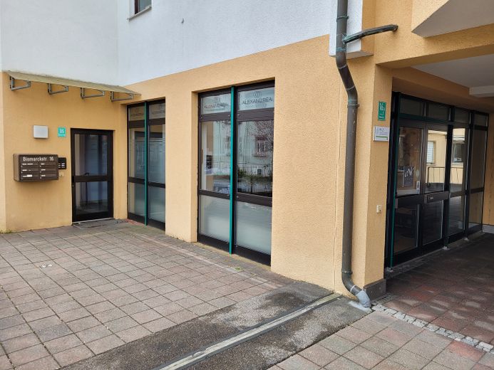 In affitto - Ufficio, studio estetico, ambulatorio - Neustadt a. d. Aisch – Außenansicht