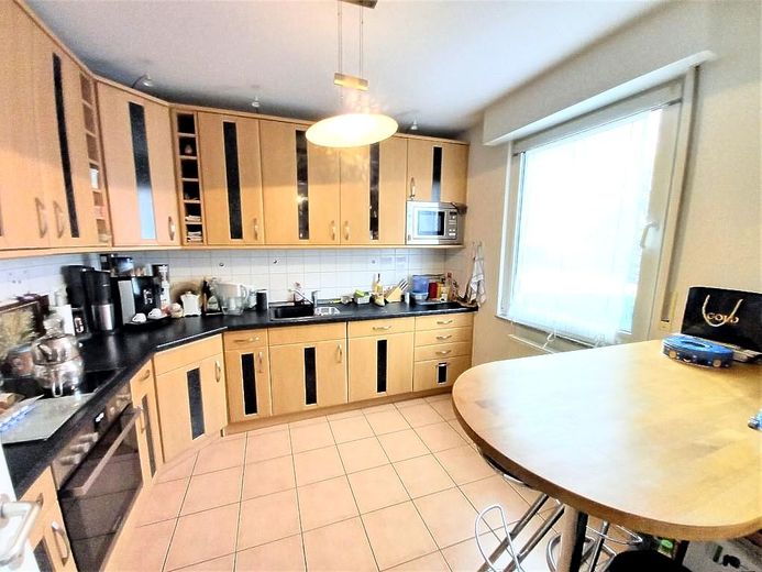 CITYHOUSE: Familienfreundliches Reiheneckhaus, TOP Lage mit Garten, Keller, Carport – Moderne Einbauküche