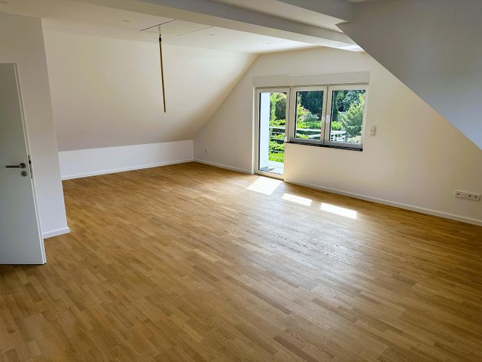 Rarità nella valle del Mühlbach – completamente ristrutturata vicino all'Ospedale universitario di Essen – Balkonzimmer DG 