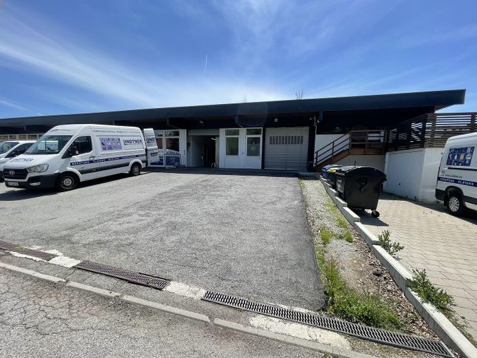 Superfici di magazzino e ufficio riscaldabili in affitto a Eggenfelden -734qm – Photo 36