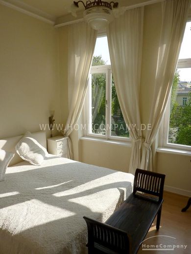 Hochwertig möblierte Wohnung im Landhausstil – 939620fbe59503b75a7631fe0847f42650b7e1d6.jpg