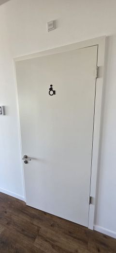 Moderne, lichtdurchflutete Bürofläche, 5 Stellplätze, repräsentativ, barrierefrei, sofort verfügbar – Foto 10
