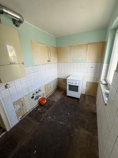 Küche (unsanierte Wohnung)