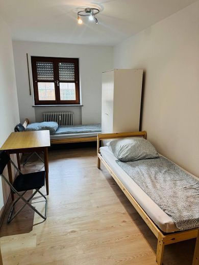 Bellissimo appartamento con terrazza e 3 locali in posizione centrale – ideale per coppie e famiglie – Schlafzimmer 2