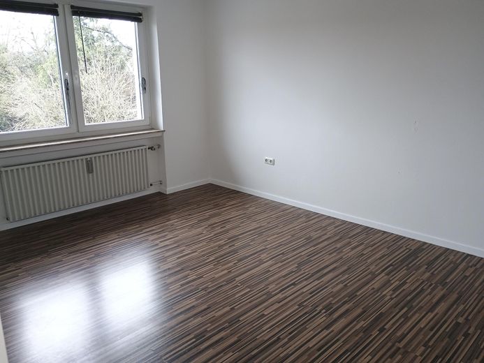 Viel Platz im grünen KS-Ost 4 ZKB Balkon 123 m² Keller EBK – WJ-00131_bild_007.jpg