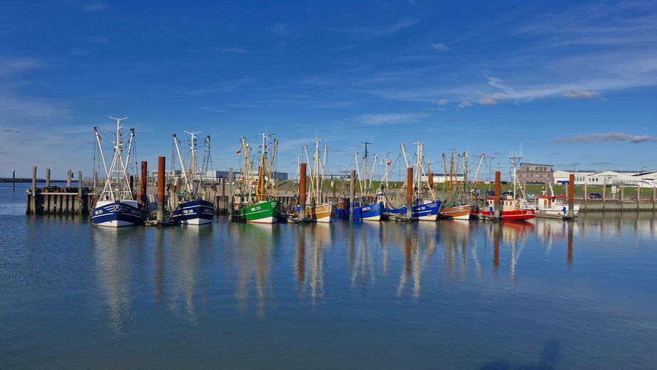 Mieszkanie własnościowe, spokojne, bez barier architektonicznych i blisko centrum, przy niskich kosztach energii oraz najwyższym komforcie mieszkania – Der Kutter- u. Fährhafen