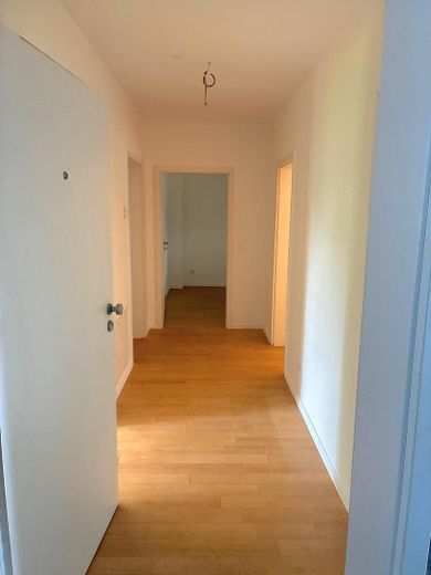 Hilden'de aydınlık 3 odalı daire, mutfak, antre, banyo – Fotoğraf 6
