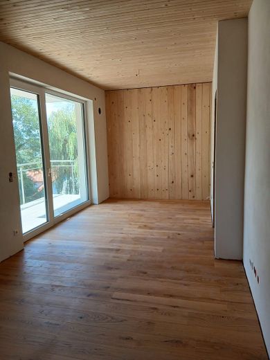 2-Zimmer-Erstbezug im Holzmassivhaus – mit Balkon & hochwertige Ausstattung – Foto 2