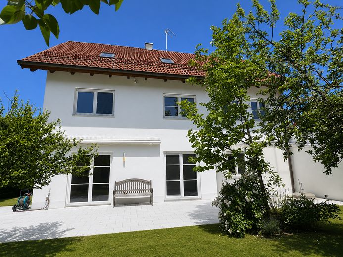 großzügiger Einfamilienhaus-Traum !!PROVISIONSFREI!! – Außenansicht Gartenseite