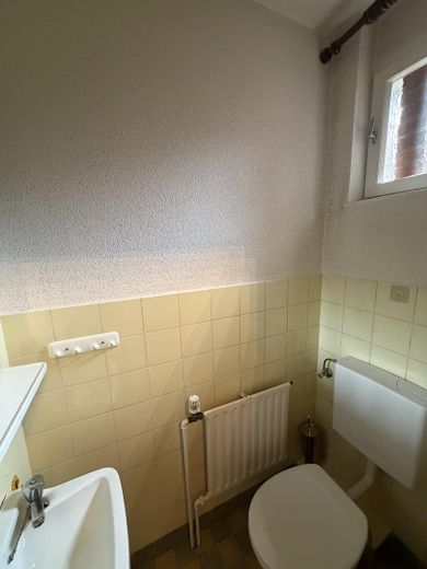 Casa a schiera di testa tranquilla e centrale a Norderstedt vicino ad Amburgo – Gäste-WC