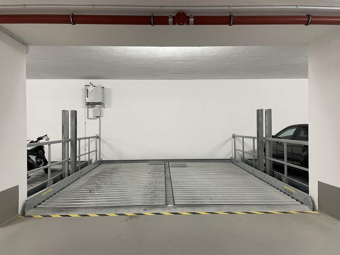 Tiefgaragenstellplatz