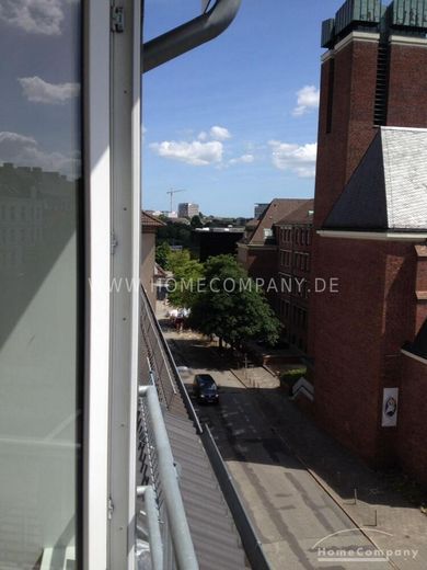 Tolle, zentrale Dachgeschoßwohnung in Kiel, möbliert – 60b164d26b330f2b402414dbf3effa6cd6b0c297.jpg