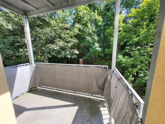 2-Raum-Wohnung mit Einbauküche und Balkon – Foto 1