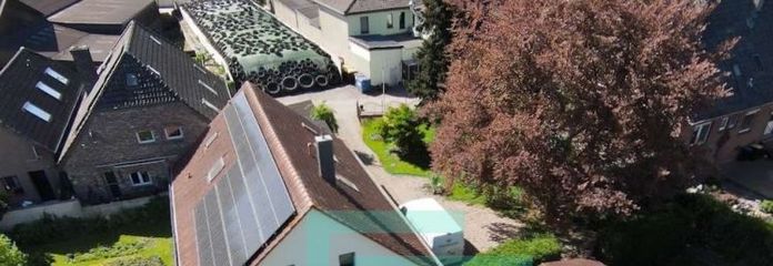 Wohnen und Arbeiten in Rees-Esserden: Wohnhaus mit Hoffläche auf 1.682 m² Grund