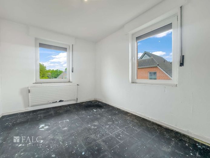 Riesiges Grundstück &amp; viel Potenzial - Zweifamilienhaus mit Ausbaureserve in Reckenfeld – Zimmer EG