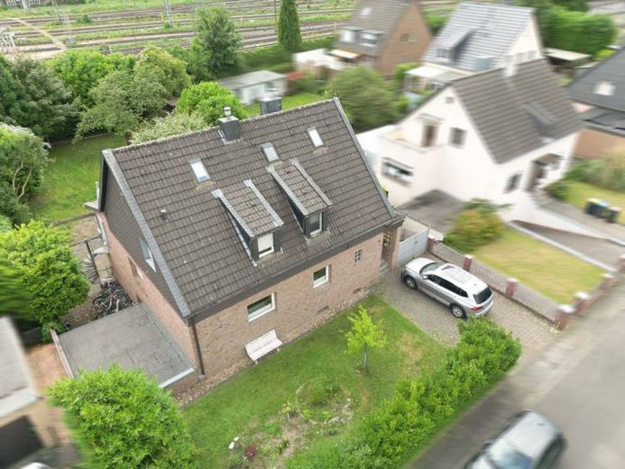 Vielseitiges Haus mit Charme – ideal für Mehrgenerationen, Arbeiten & Wohnen oder Vermietung – Foto 1