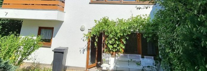Großzügig wohnen in Erzingen: 6 Zimmer, Einliegerwohnung, Südterrasse und Garage