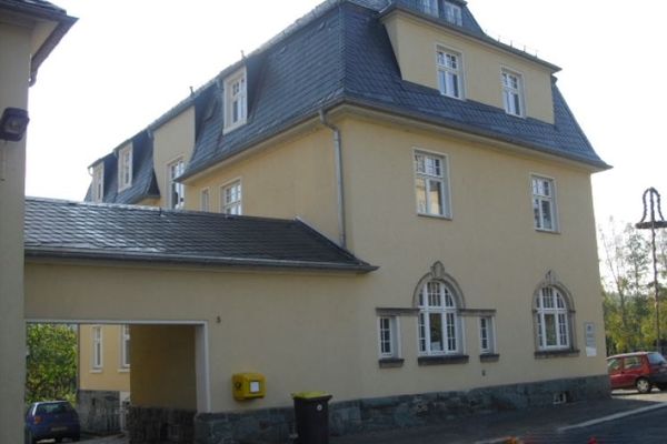 Helle Dachgeschosswohnung im Herzen von Erdmannsdorf