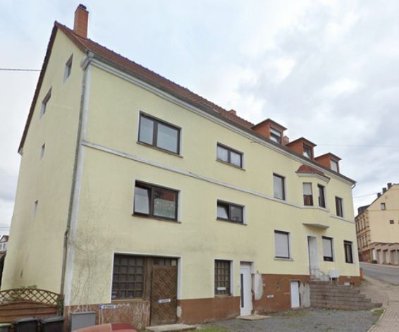 Investment property: fully rented apartment building with expansion reserve - 7 apartments & 4 parking spaces – Hausansicht