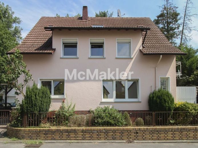 Viel Platz für Generationen – Zweifamilienhaus mit Garten & großem Potenzial in Bad Homburg – Foto 1