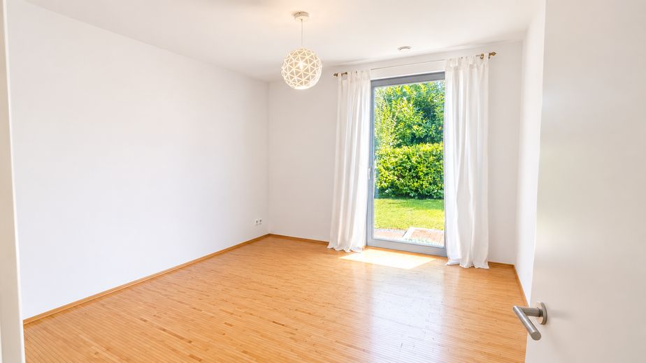 Світлий архітекторський будинок | 224 м² | 7 кімнат | A+ | Фотоелектрика та геотермальне опалення | без комісії – Gästezimmer EG