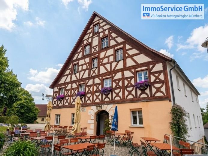 Die traditionsreiche Gaststätte im historischen ehemaligen Brauhaus von 1711 – Foto 1