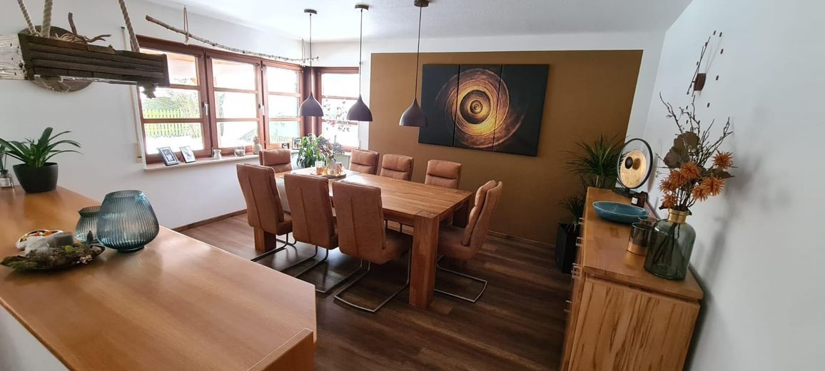 Maison pour 1 à 2 familles + appartement indépendant – Esszimmer EG