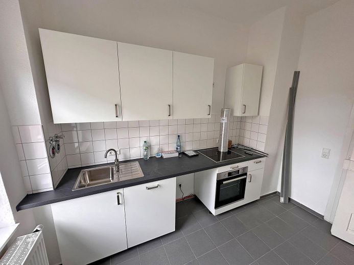 Renovierte Altbauwohnung: 2 Zimmer + neue EBK in Hinterhauslage nahe Mendelssohnplatz/ KIT – Einbauküche