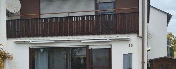 Gepflegte 6 Zimmer 152 qm DDH mit Garage und Garten in 91088 Bubenreuth – Hausansicht und Südterasse