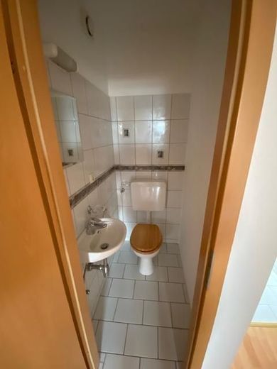 WG. taugliche 3-Wohnung in MD-Sudenburg ,ca 88m², im DG. Klimatisiert mit EBK. zu vermieten – Gäste wC.