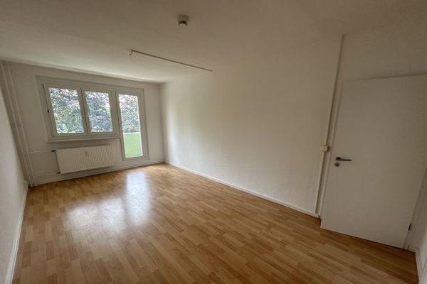 Nachmieter gesucht für 2-Zimmer-Wohnung mit Balkon!