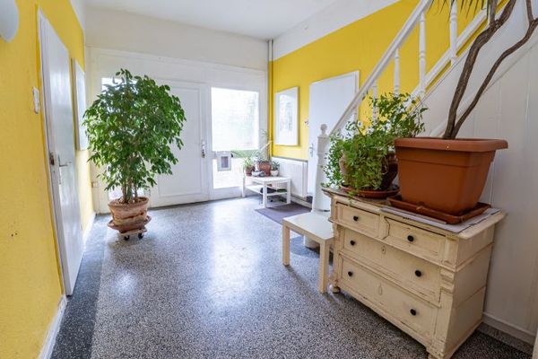 Viel Platz und Möglichkeiten: Charmantes Ein- oder Zweifamilienhaus mit großer Scheune in Kutenholz