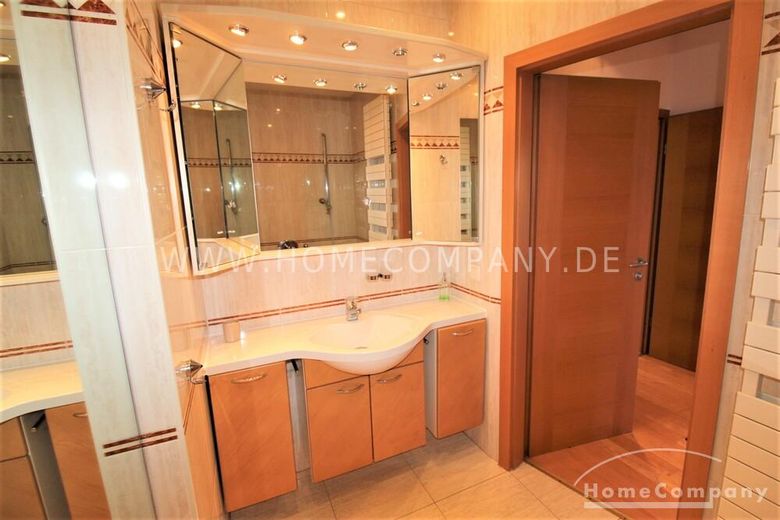 12057 HomeCompany Dresden सुसज्जित/Furnished बालकनी सहित 2-कमरों का अपार्टमेंट, Dresden-Gruna में, अधिकतम 1 व्यक्ति – f543d7aaa73f1a9427440c2b8450bbcdeffb133c.jpg