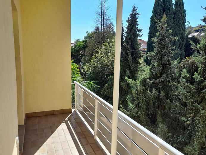 2 ZKB im modernisierten Altbau, Balkon – Balkon