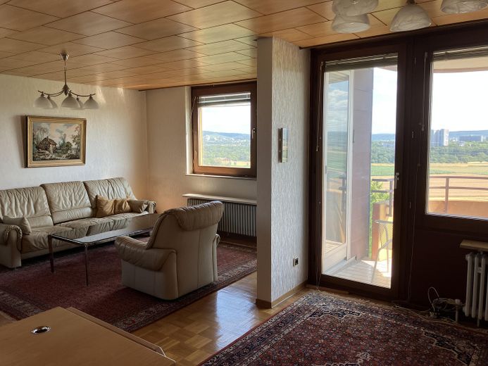 Richtung WoZi / Balkon