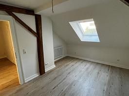 Schöne, sanierte DG Wohnung (95m²) in zentraler Kurparklage – Schlafzimmer