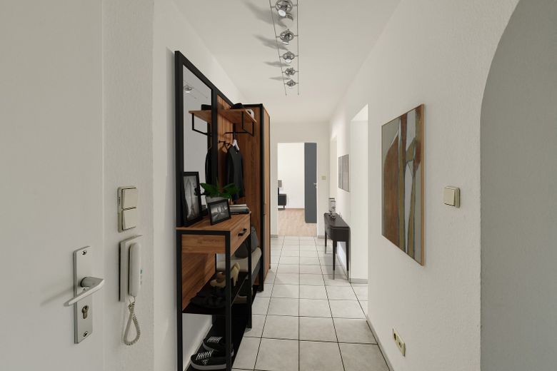 Attraktive, schöne und helle 3-Zimmer-Wohnung mit Balkon – Flur