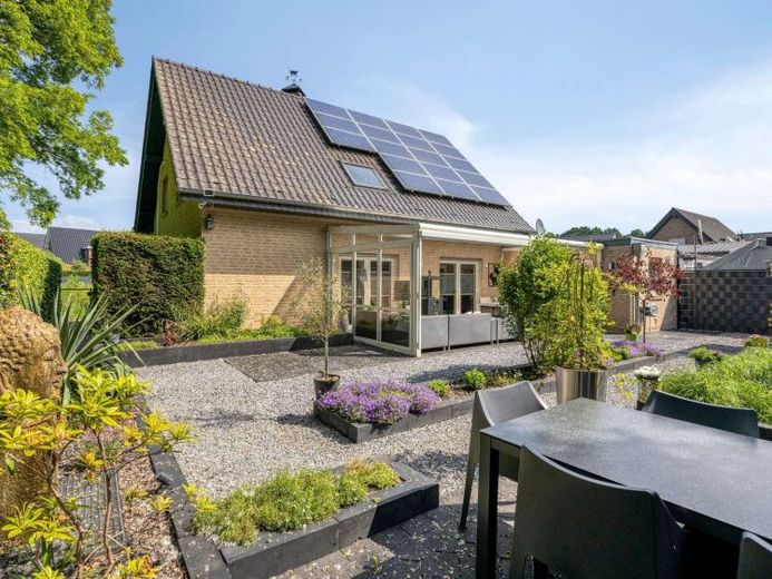 Elten - freistehendes Einfamilienhaus zum Einzug bereit ! – Foto 1