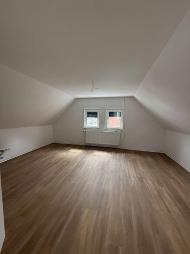 Fully renovated single-family house with modern extension – Zimmer oben