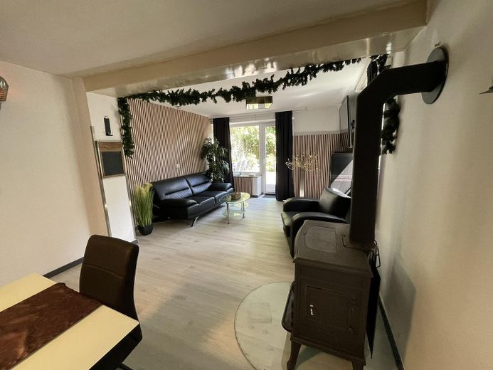 Haus in Alleinlage mit großem Grundstück und 2 Wohnungen – फोटो 38