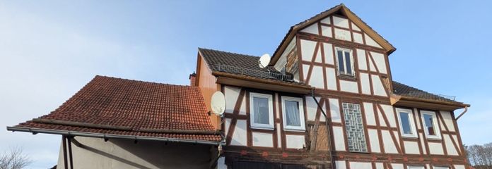 Hessich Lichtenau-OT, 1-2 Fam.Hs. + Scheune – 29986dde858bd8ba91758e789f495847.jpg